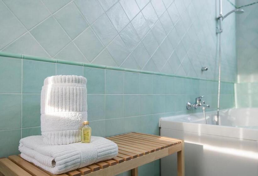 חדר לארבעה סטנדרטי עם נוף לגינה, La Casa Di Linda