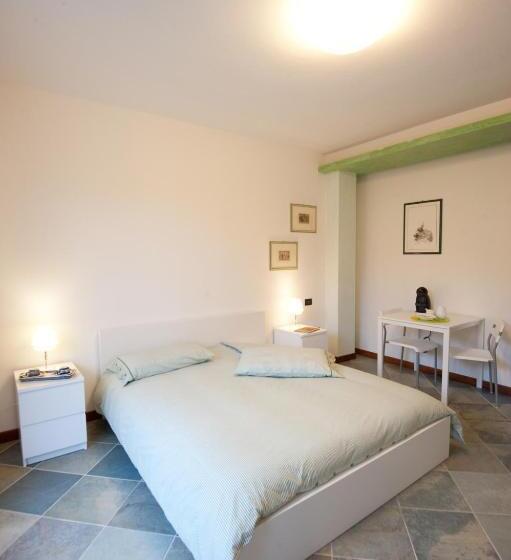 غرفة قياسية رباعية مطلة على الحديقة, La Casa Di Linda