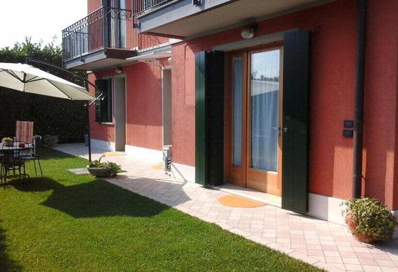 غرفة فردية  مطلة على الحديقة, La Casa Di Linda