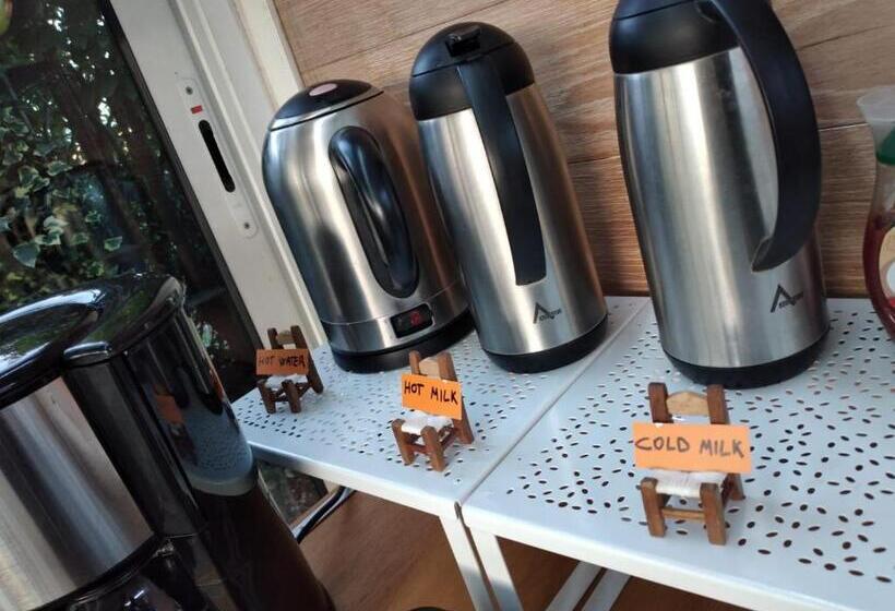 חדר לארבעה סטנדרטי עם נוף לגינה, La Casa Di Linda