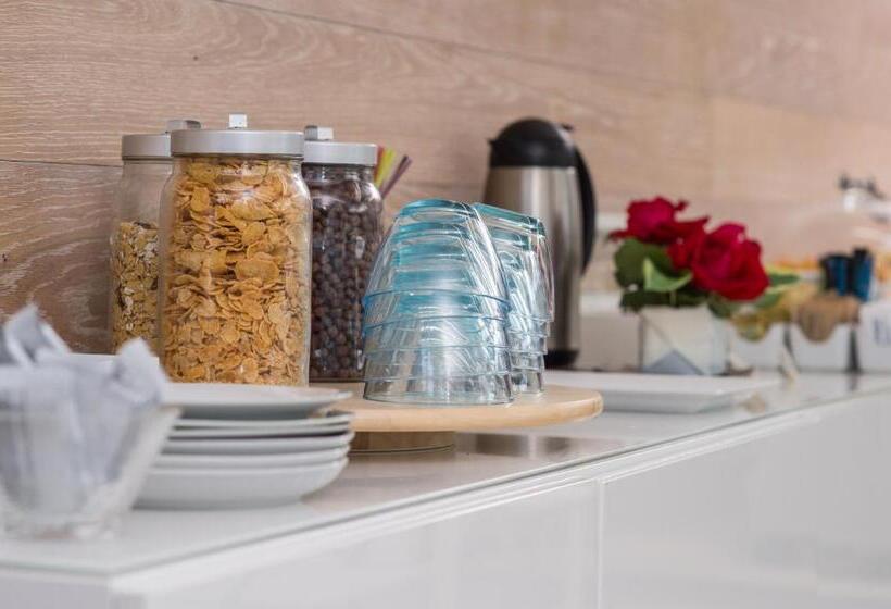 غرفة قياسية رباعية مطلة على الحديقة, La Casa Di Linda