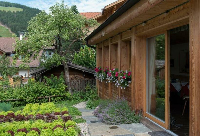 스위트, La ücia By Fana Ladina