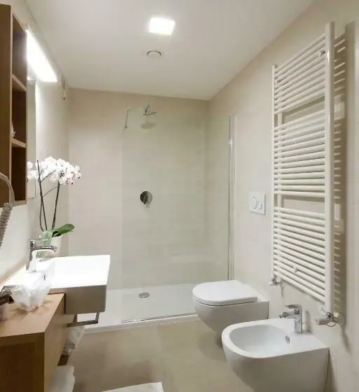 Standard Yhden Hengen Huone, Albergo Al Tarcentino
