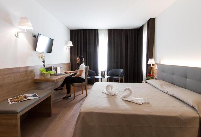 스위트, Albergo Al Tarcentino