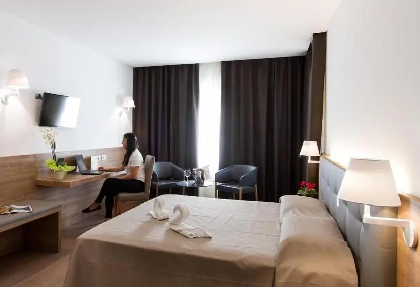 Sviitti, Albergo Al Tarcentino