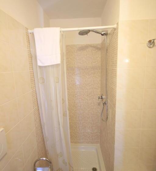 스탠다드 트리플 룸, Albergo Villa Gradita