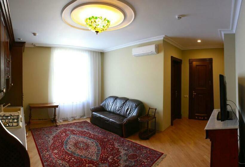 آپارتمان 1 خوابه, British Club Lviv