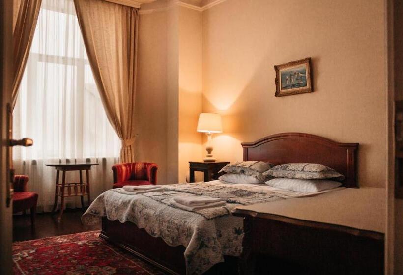 آپارتمان 2 خوابه, British Club Lviv