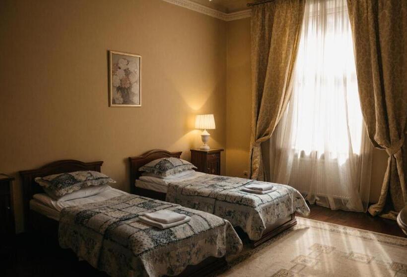 آپارتمان 2 خوابه, British Club Lviv