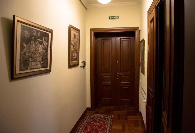 آپارتمان مدیریتی 2 خوابه, British Club Lviv