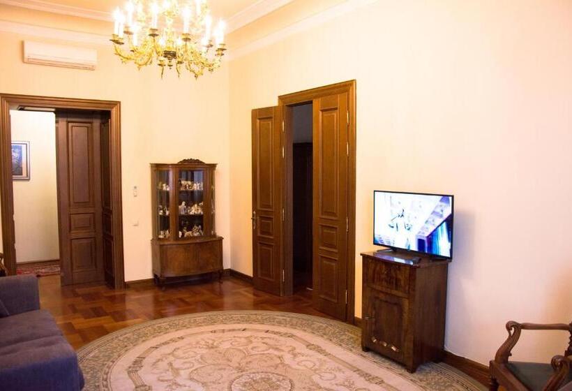 آپارتمان مدیریتی 2 خوابه, British Club Lviv