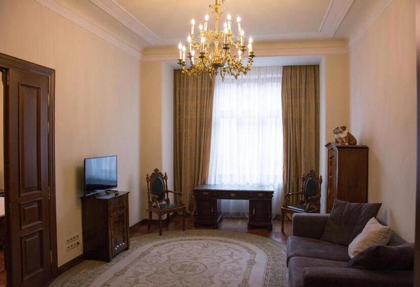 آپارتمان مدیریتی 2 خوابه, British Club Lviv