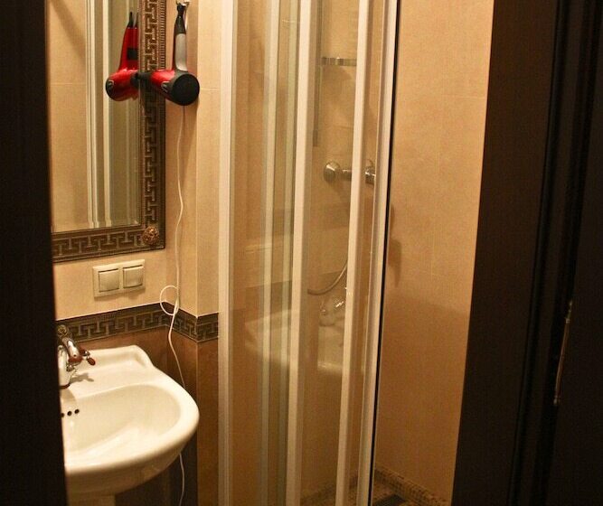 سوییت لوکس, British Club Lviv