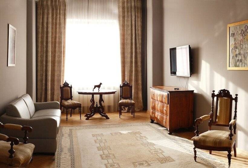 آپارتمان سوپریور 1 خوابه, British Club Lviv