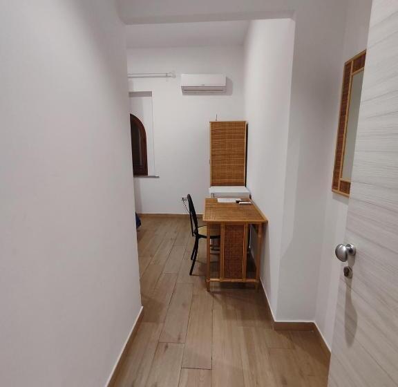 Номер Стандарт, Faraglione