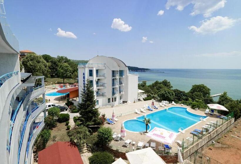 小型套房带海景, Iceberg