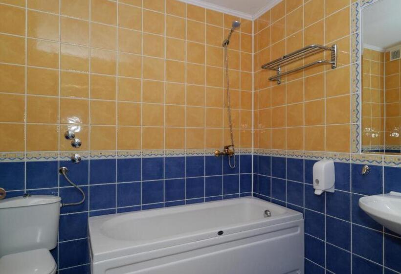 小型套房带海景, Iceberg