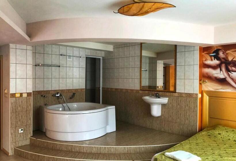 豪华套房, Iceberg