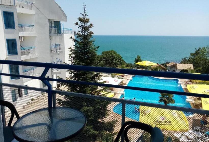 Triple Room Sea View, Iceberg