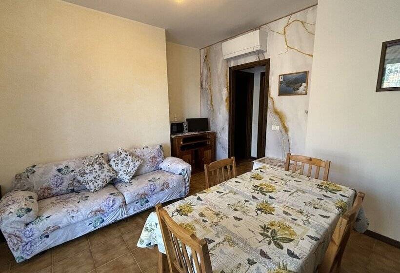 شقة غرفة واحدة, Diffuso Il Portichetto Vezio Perledo