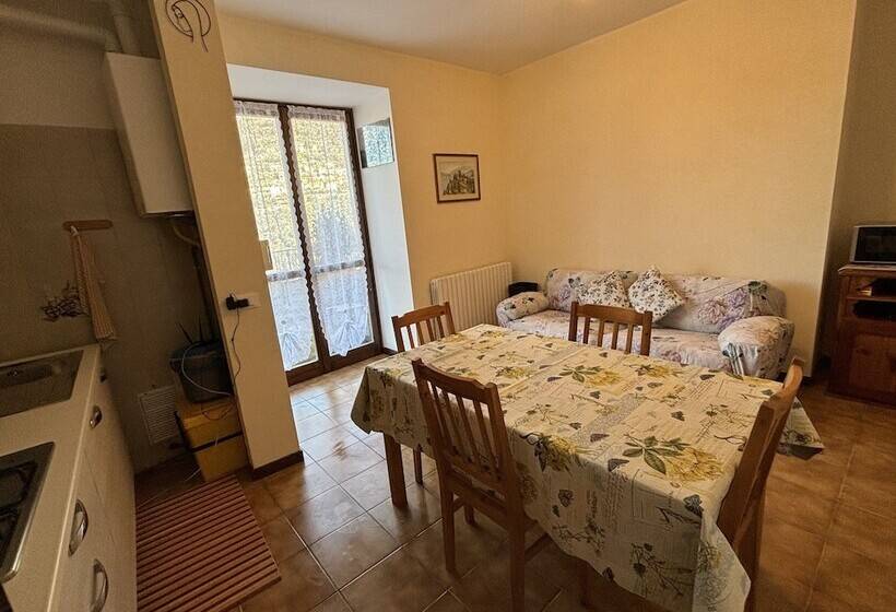 شقة غرفة واحدة, Diffuso Il Portichetto Vezio Perledo