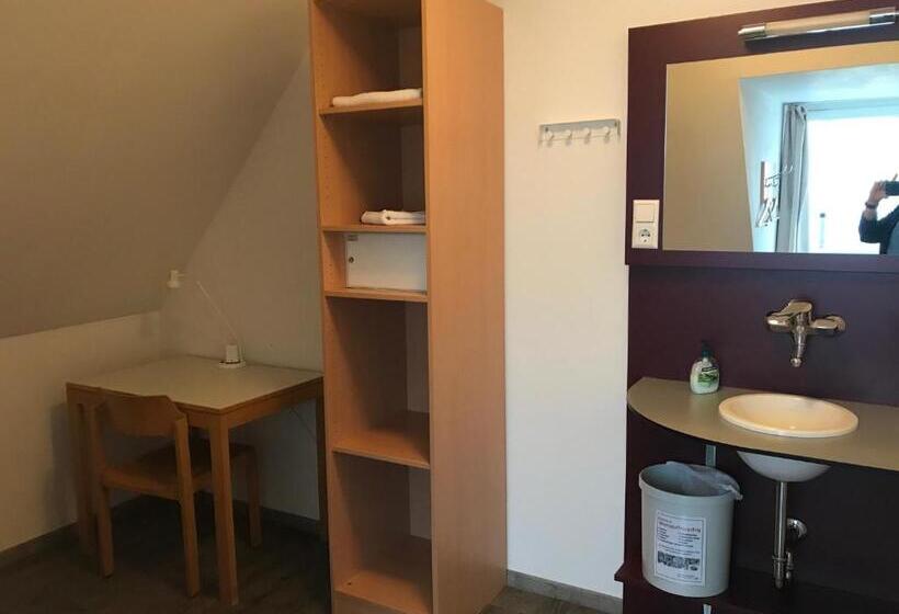 Quarto standart individual, Jugendhaus Michaelsberg