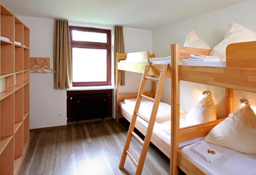 Quarto standard, Jugendhaus Michaelsberg