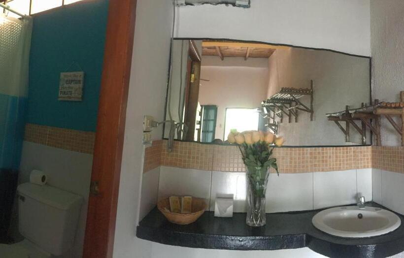 اتاق خانوادگی, La Punta