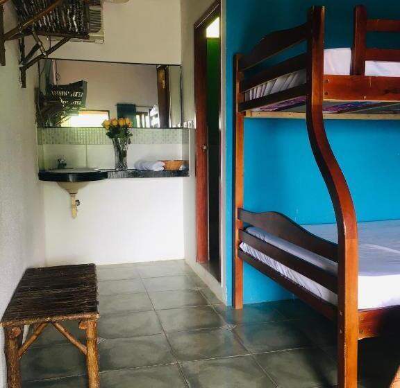 اتاق خانوادگی, La Punta