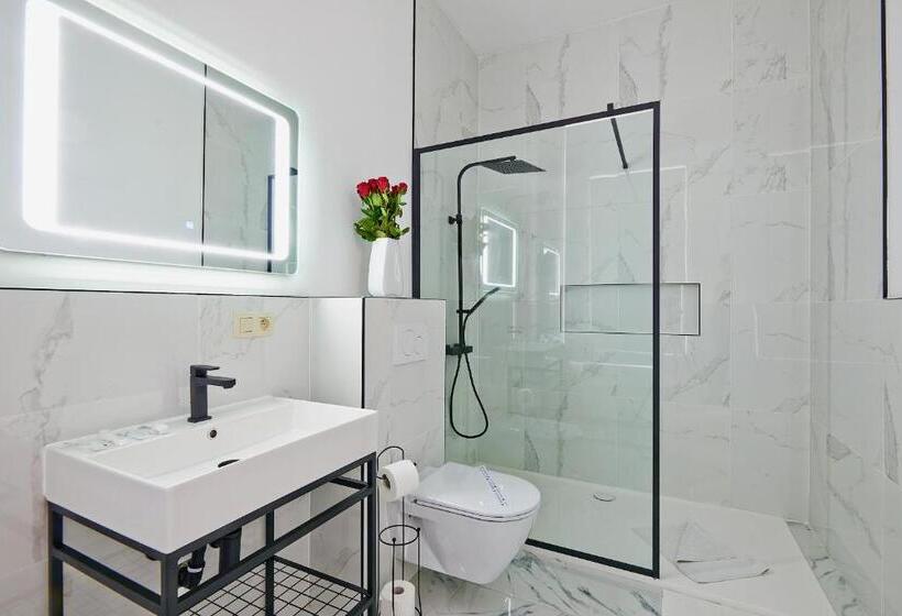 اتاق استاندارد با وان آب گرم, Les Ecrins