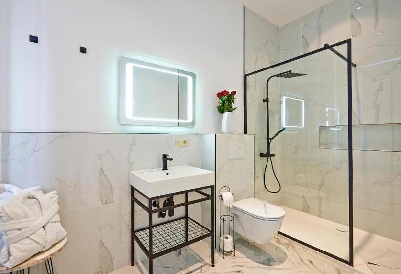 اتاق استاندارد با وان آب گرم, Les Ecrins