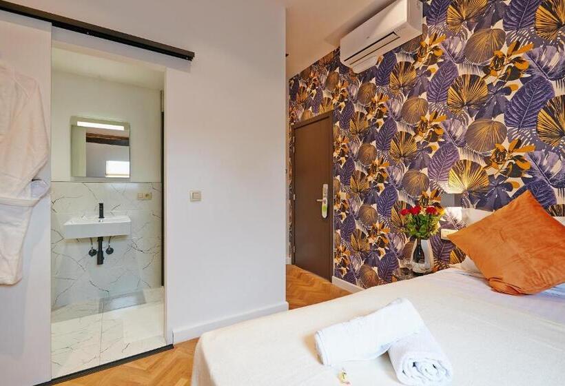 اتاق استاندارد, Les Ecrins