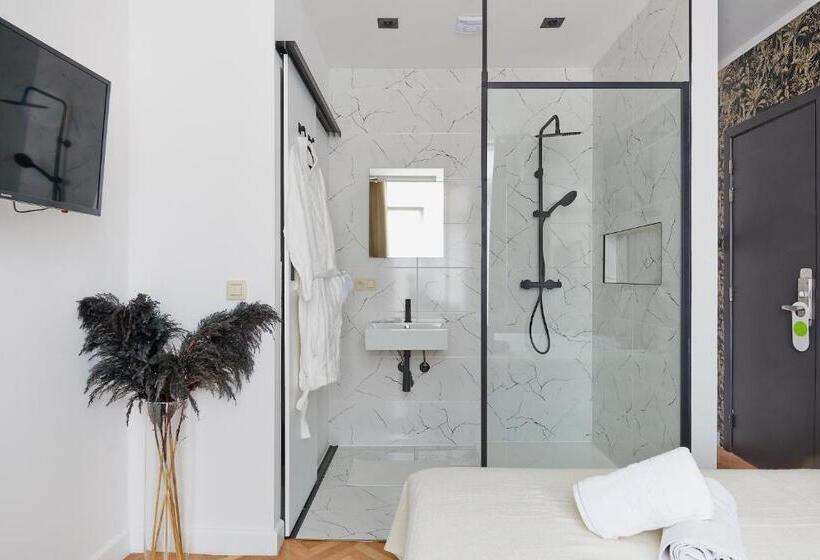 اتاق لوکس, Les Ecrins