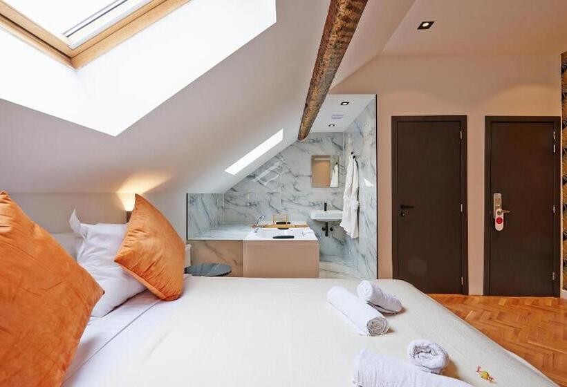 اتاق استاندارد با وان آب گرم, Les Ecrins