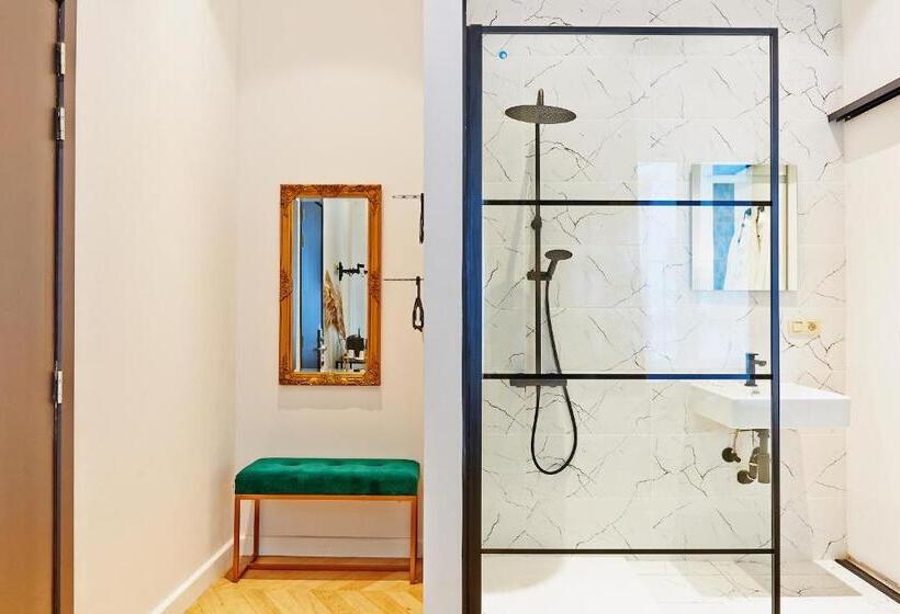 اتاق لوکس, Les Ecrins