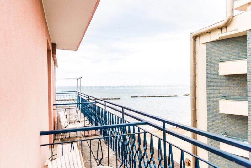 اتاق استاندارد سه نفره با چشمانداز کنار دریا, Marco Polo