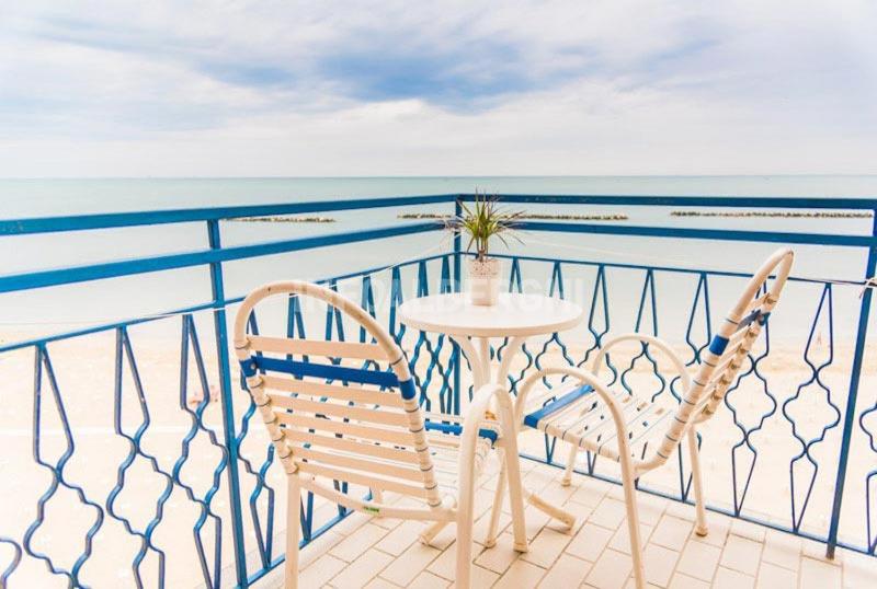 اتاق استاندارد سه نفره با چشمانداز کنار دریا, Marco Polo