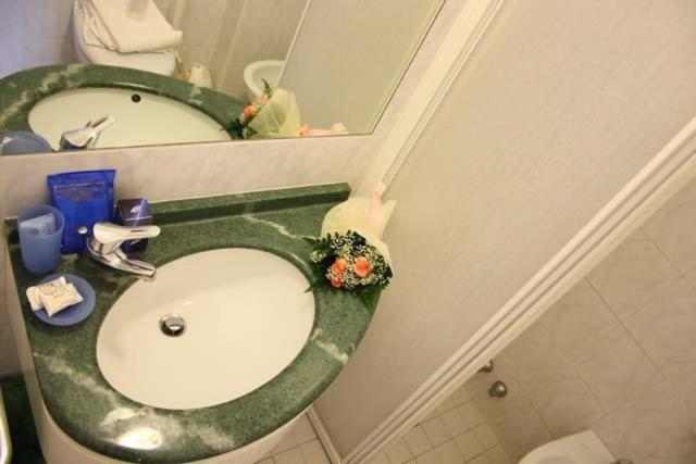 اتاق استاندارد سه نفره با چشمانداز کنار دریا, Marco Polo