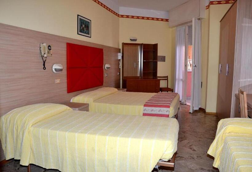 اتاق استاندارد چهارنفره با چشمانداز جانبی دریا, Marco Polo