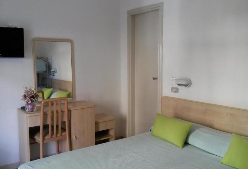 スタンダード4人部屋, Niagara