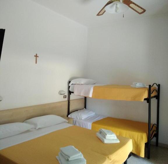 スタンダード4人部屋, Niagara