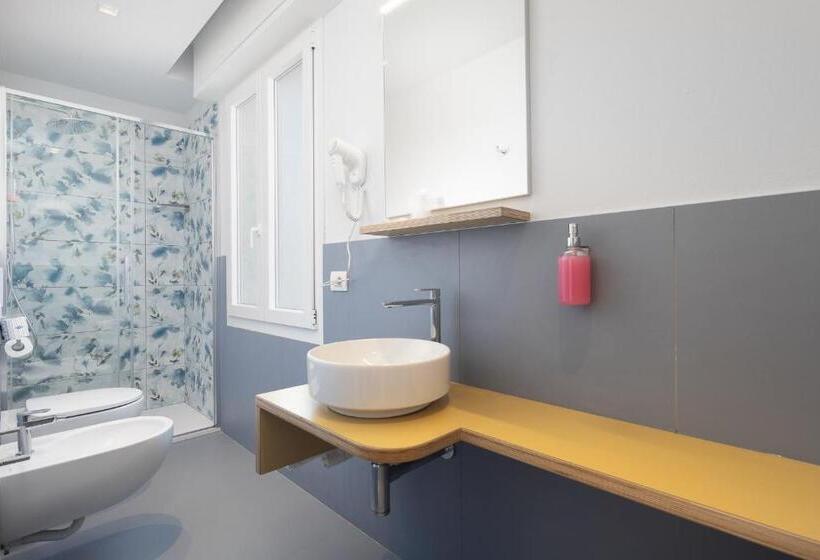 デラックスルーム, Niagara