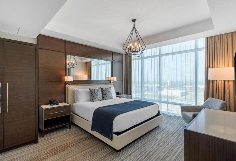 带大床的复式套间, Omni Frisco At The Star