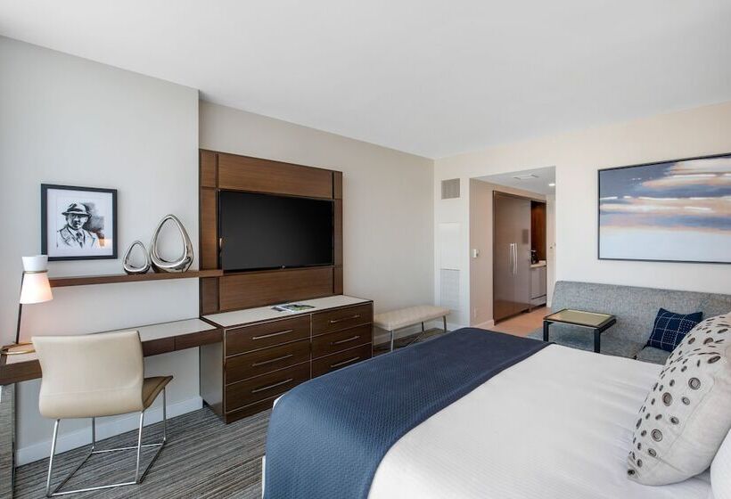 장애인용 디럭스룸, Omni Frisco At The Star