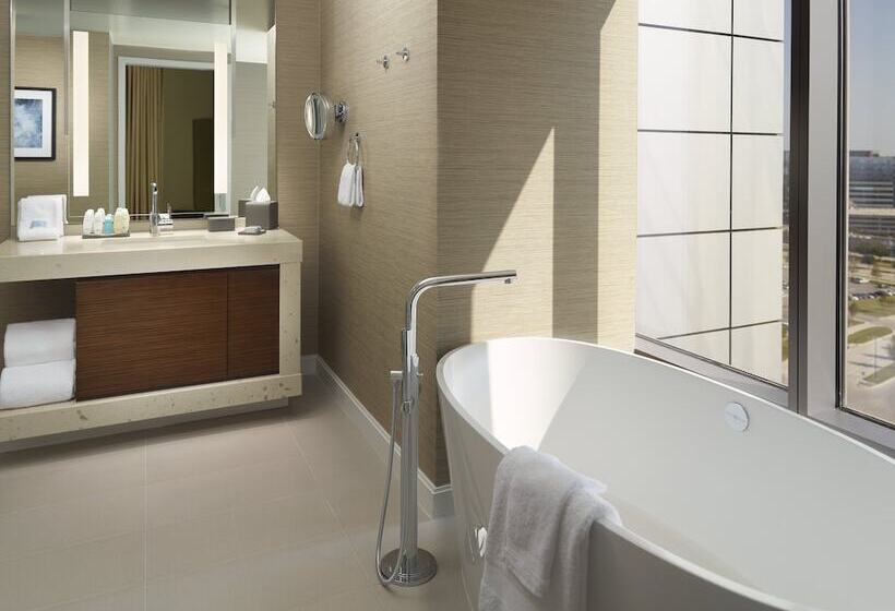 침실 2개 스위트, Omni Frisco At The Star