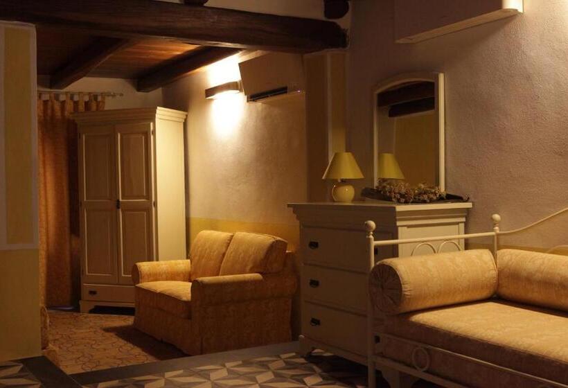 סוויטה, Sas Benas