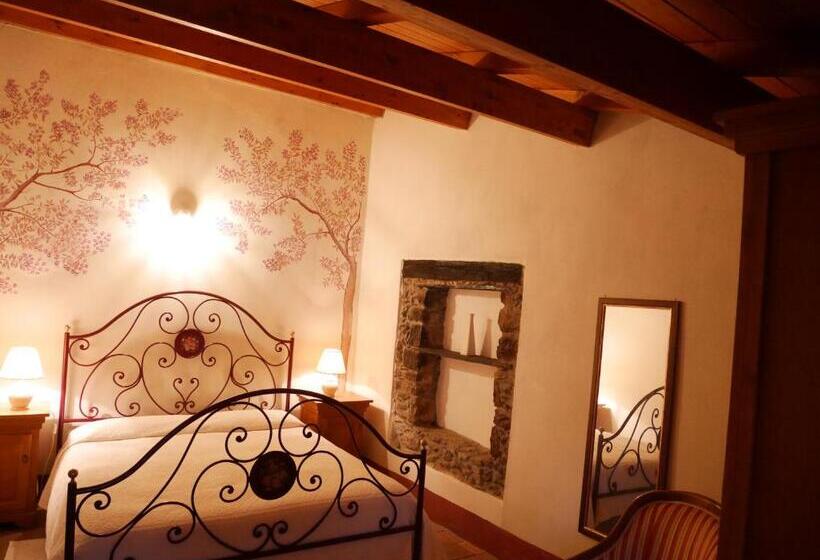 חדר סטנדרט לשלושה, Sas Benas