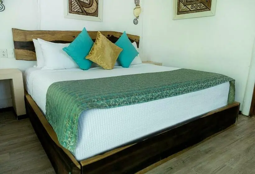 Juniorsviitti Puutarhanäkymä, Villa Las Estrellas Tulum Located At The Party Zone