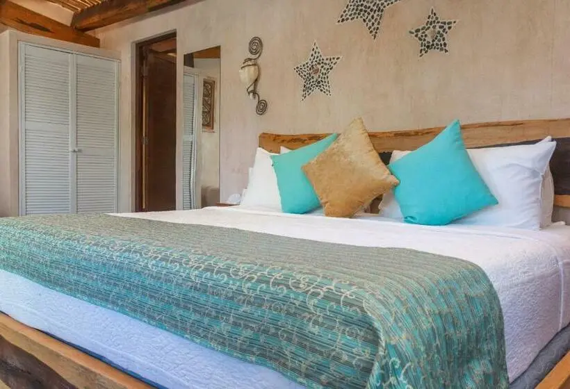 Sviitti Allasnäkymä, Villa Las Estrellas Tulum Located At The Party Zone