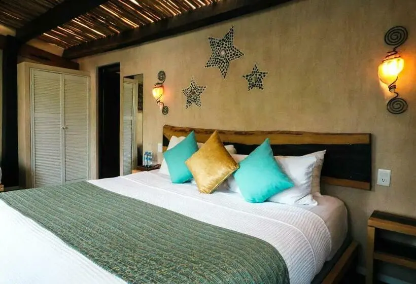 Sviitti Allasnäkymä, Villa Las Estrellas Tulum Located At The Party Zone